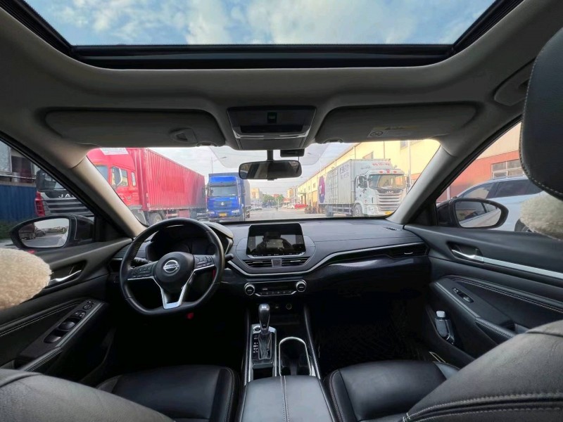 东莞20年日产天籁4