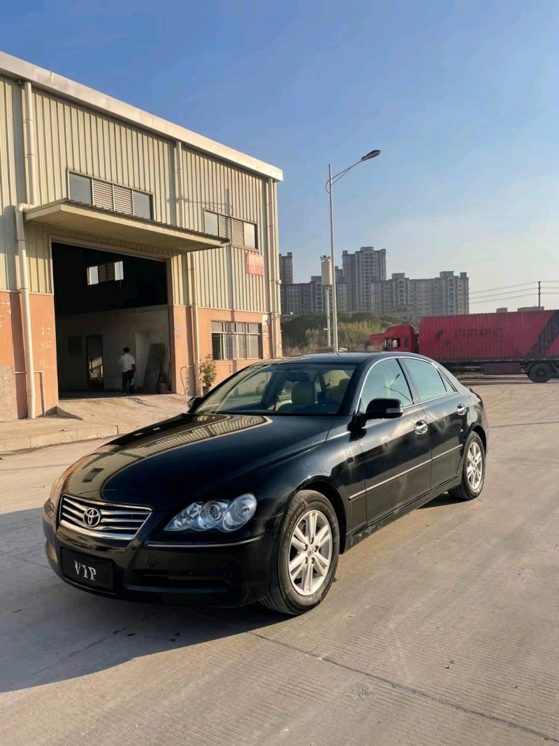 东莞09年丰田锐志3