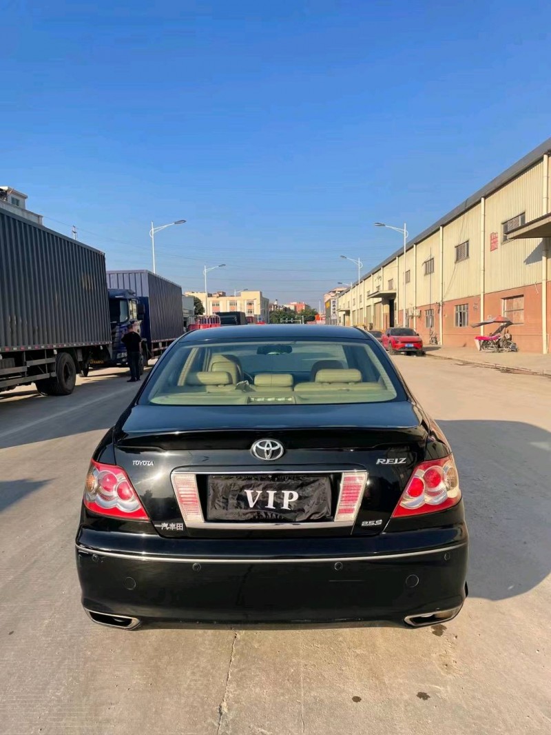 东莞09年丰田锐志9