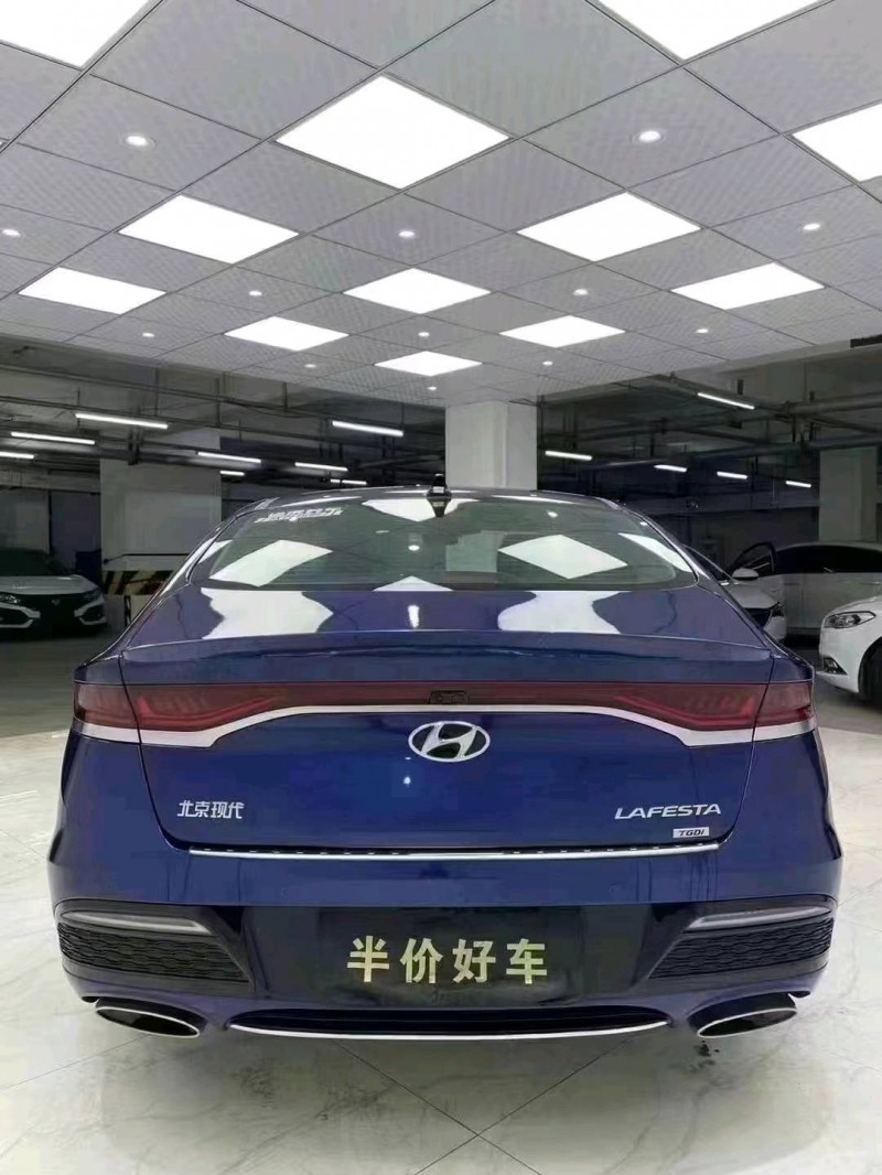 成都20年现代菲斯塔5