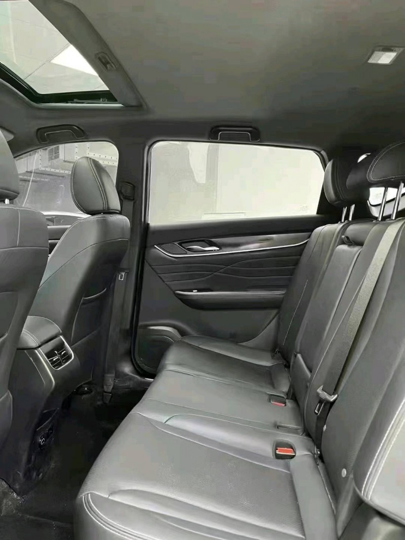 成都19年东风风光8