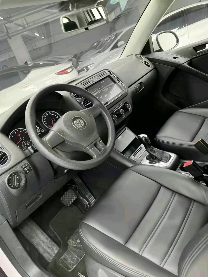 成都16年大众途观6