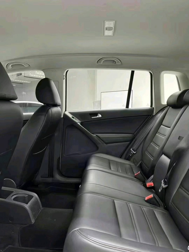 成都16年大众途观7