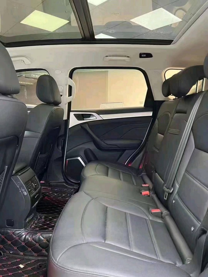 成都17年哈弗H77