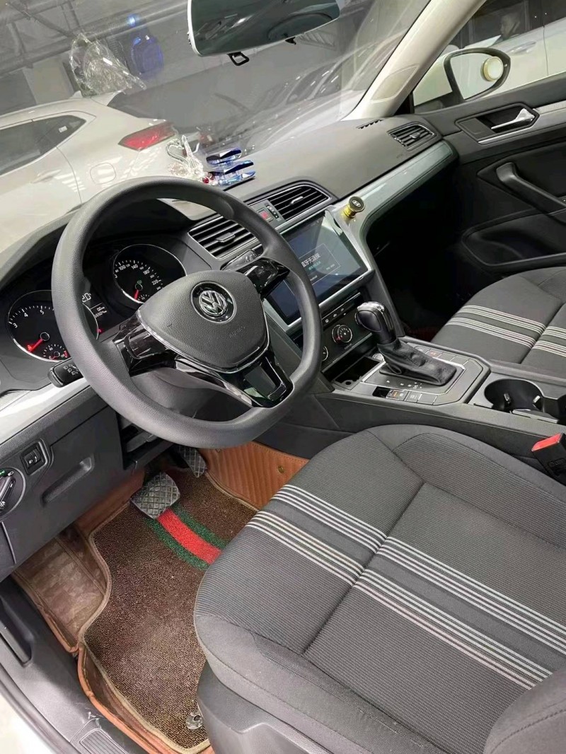 成都17年大众凌渡6