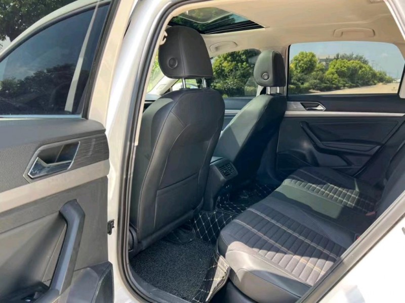 盐城20年大众朗逸7