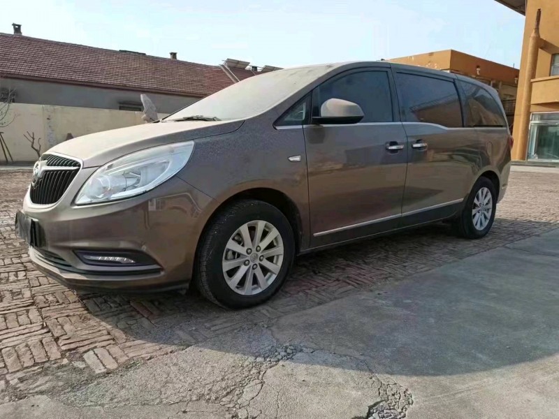 东营17年别克GL83