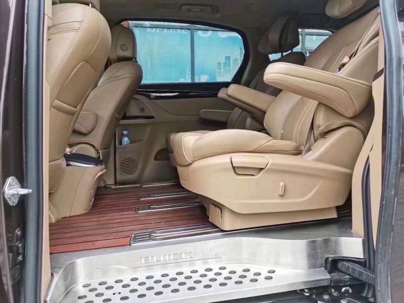 枣庄19年别克GL82