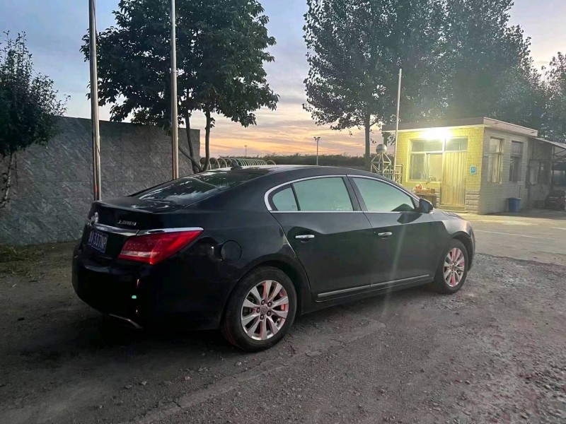 枣庄15年别克君越5