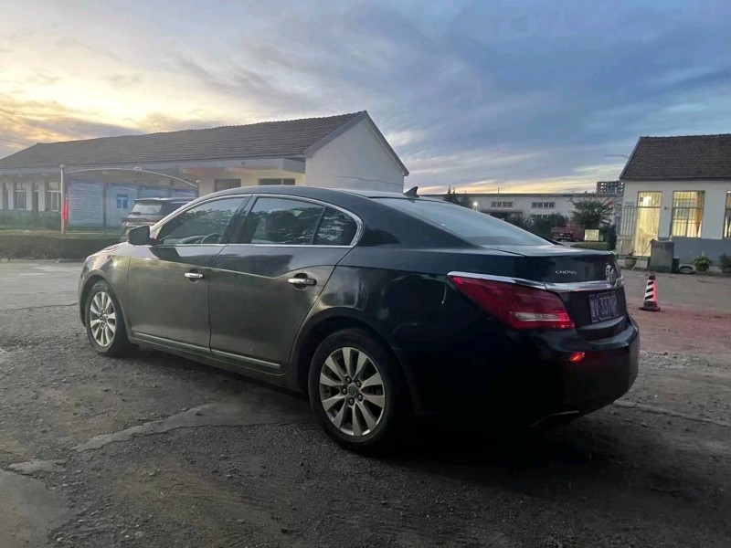 枣庄15年别克君越9