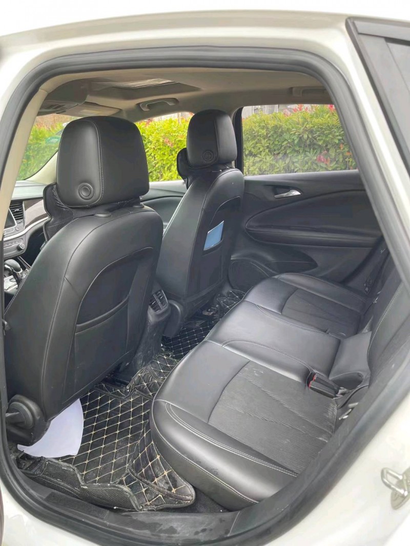 徐州18年别克威朗6