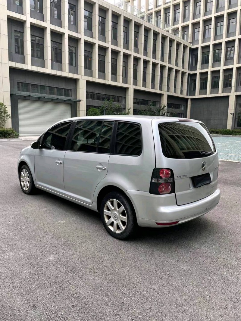 徐州17年大众途安8