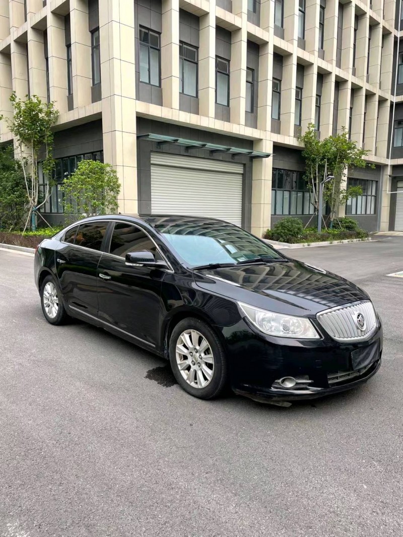 徐州12年别克君越3