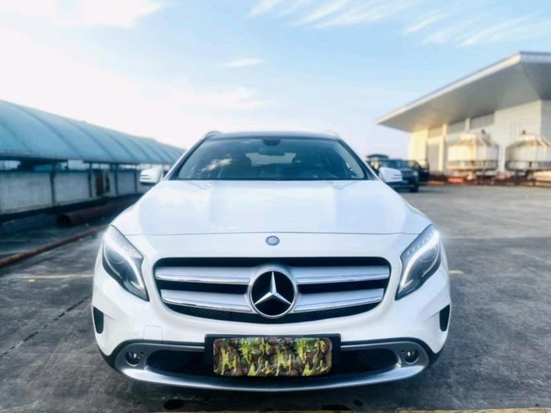 东莞14年奔驰GLA1