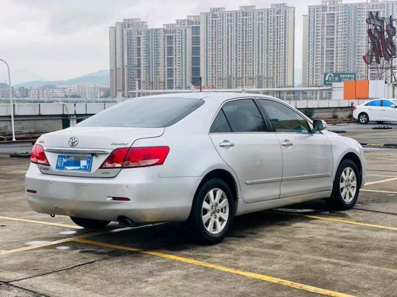 东莞07年丰田凯美瑞7
