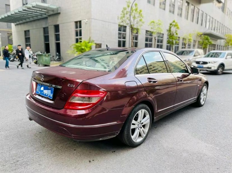 东莞11年奔驰C8