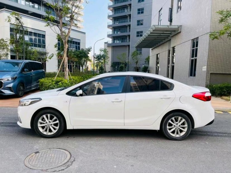 东莞17年起亚K37