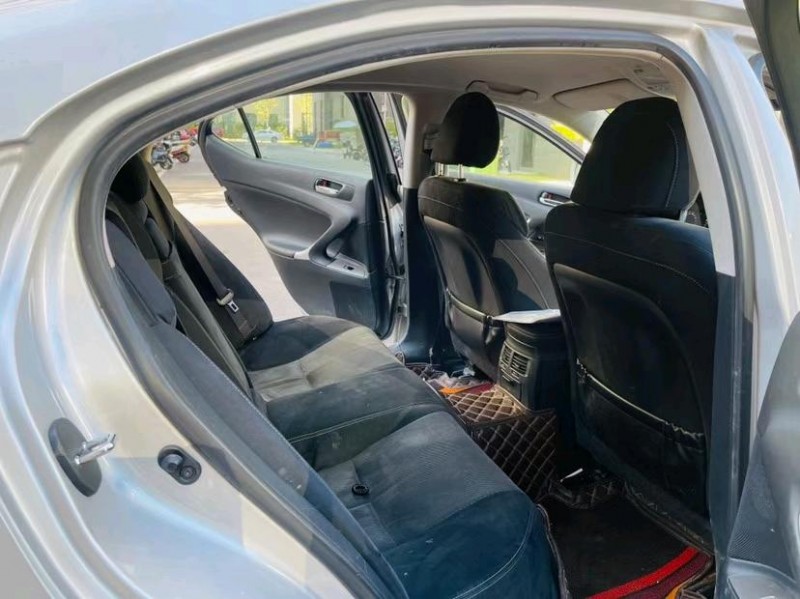 东莞09年雷克萨斯IS6