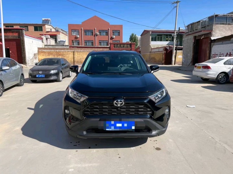 保定20年丰田RAV4荣放1