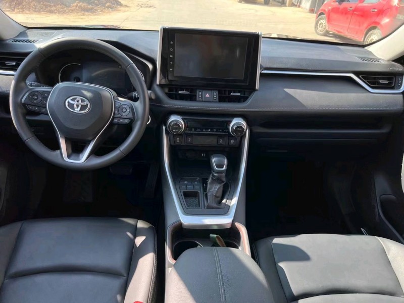 保定20年丰田RAV4荣放4
