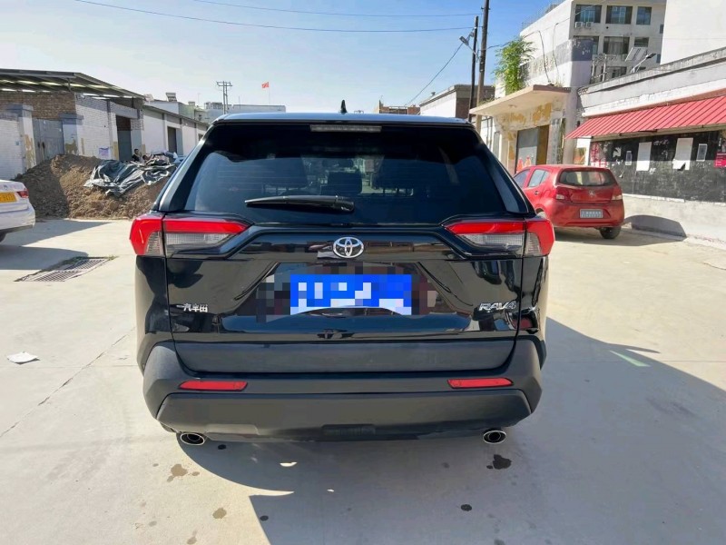 保定20年丰田RAV4荣放8