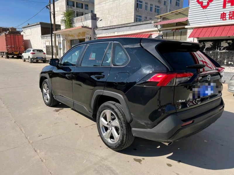 保定20年丰田RAV4荣放7