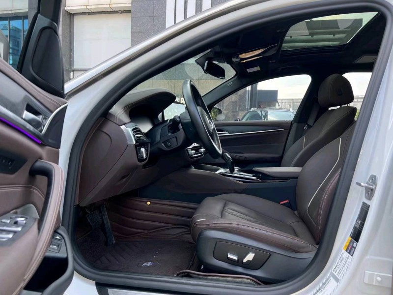 东莞21年宝马5系新能源7