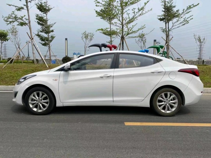 东莞17年现代朗动3