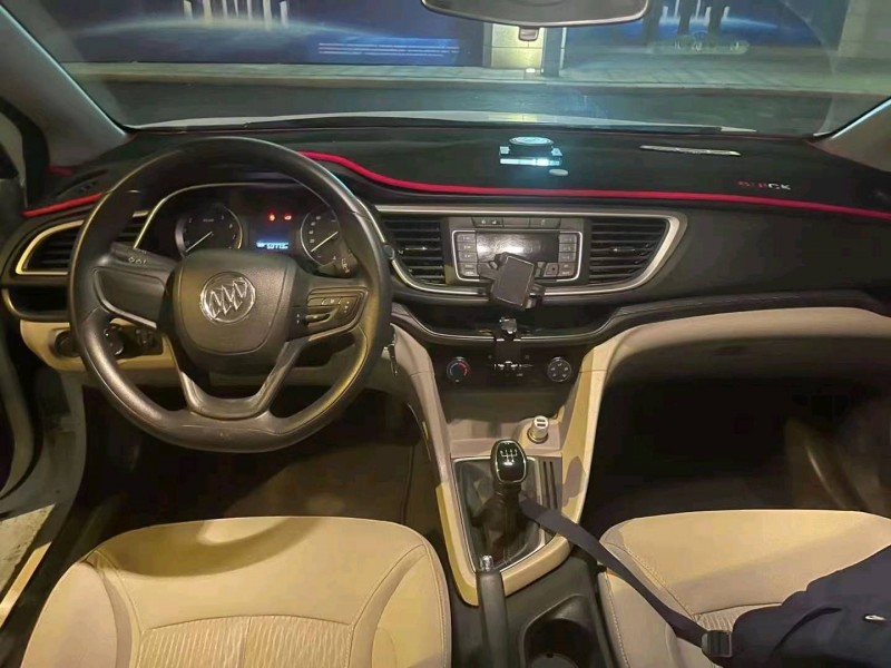 重庆17年别克英朗1