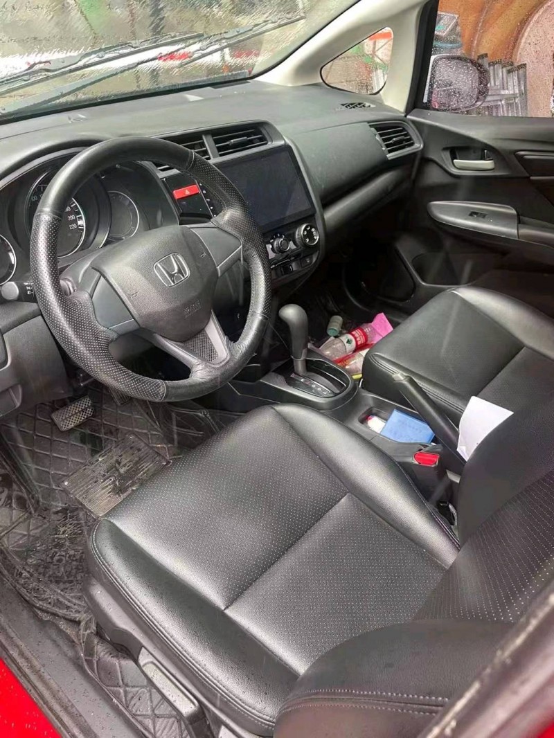 重庆17年本田飞度3