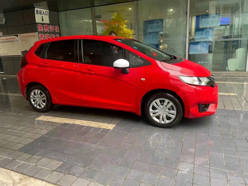 重庆17年本田飞度5