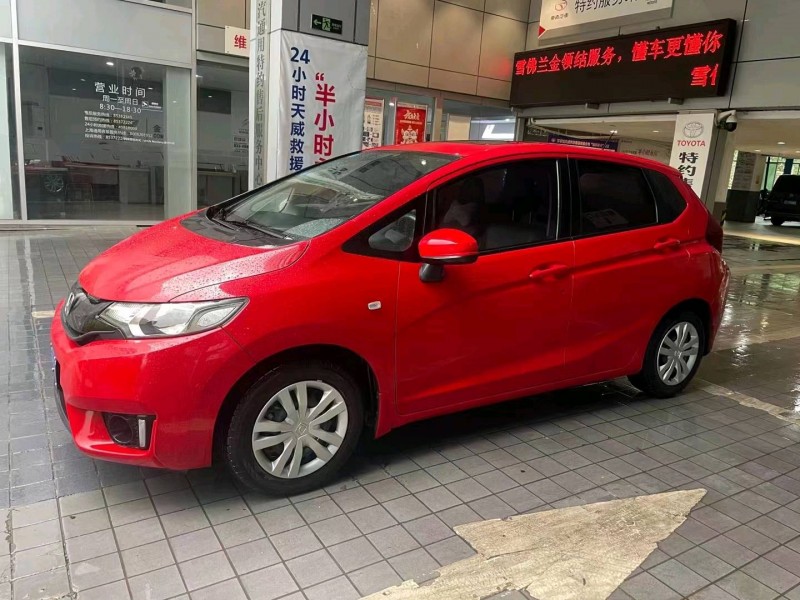 重庆17年本田飞度7