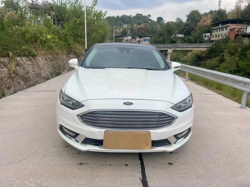 重庆17年福特蒙迪欧1