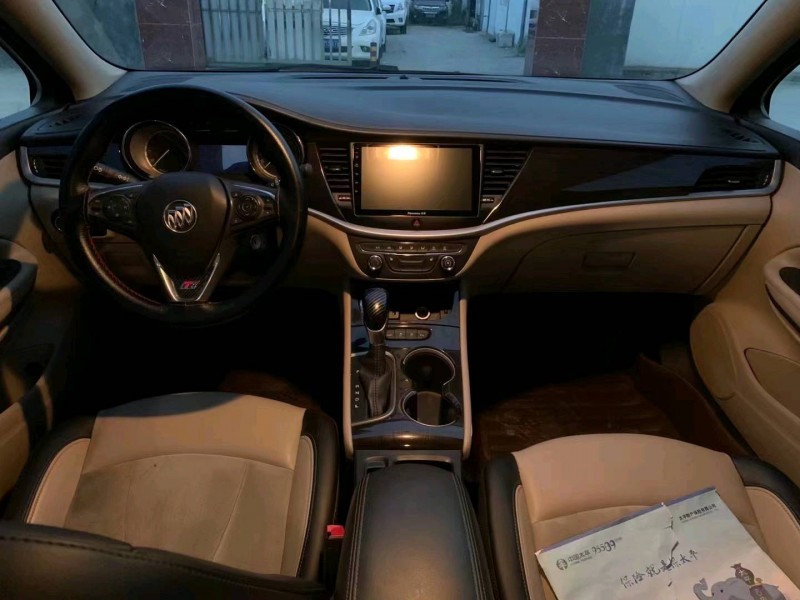 东营19年别克威朗2