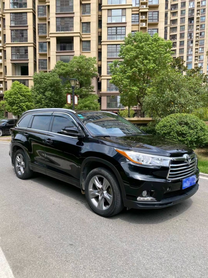 淮南17年丰田汉兰达3