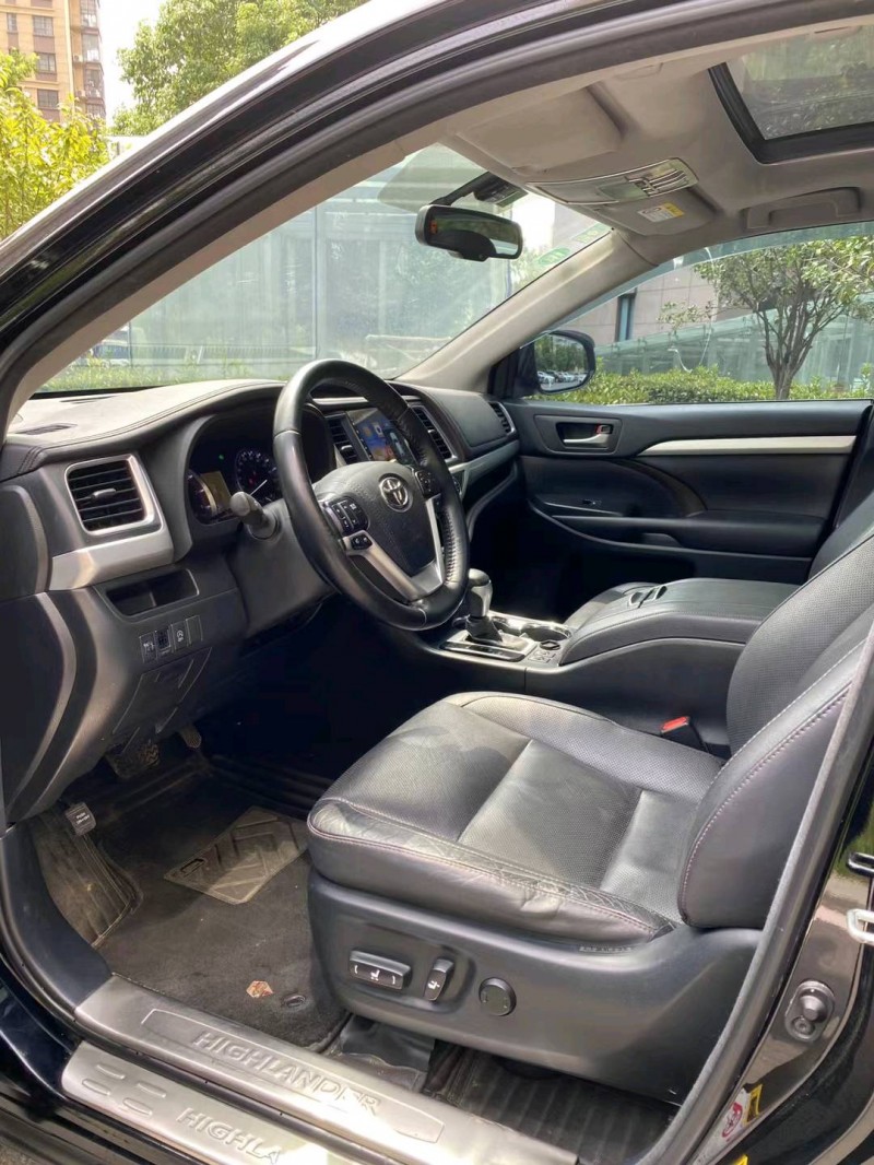 淮南17年丰田汉兰达7