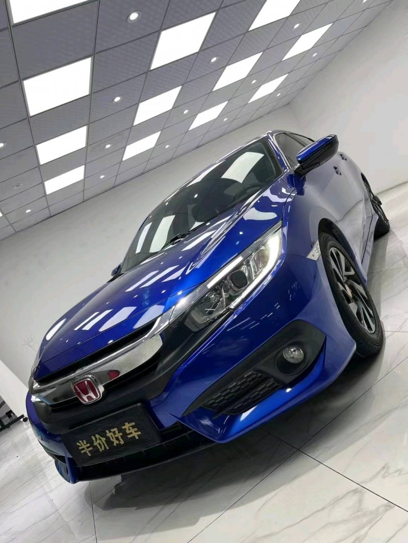 成都19年本田思域2