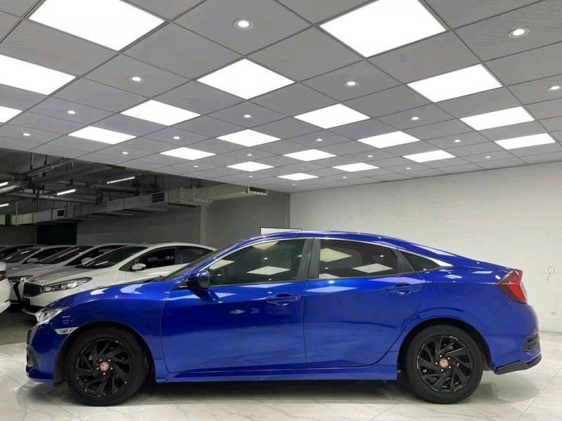 成都19年本田思域3