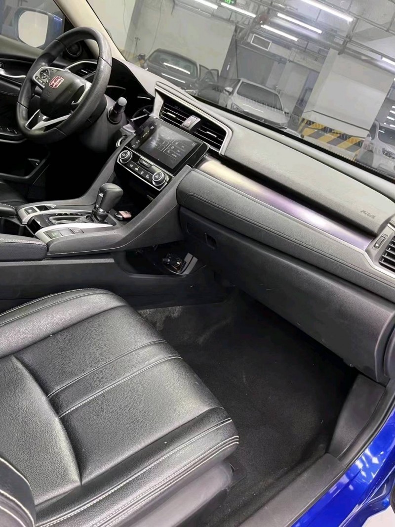 成都19年本田思域9