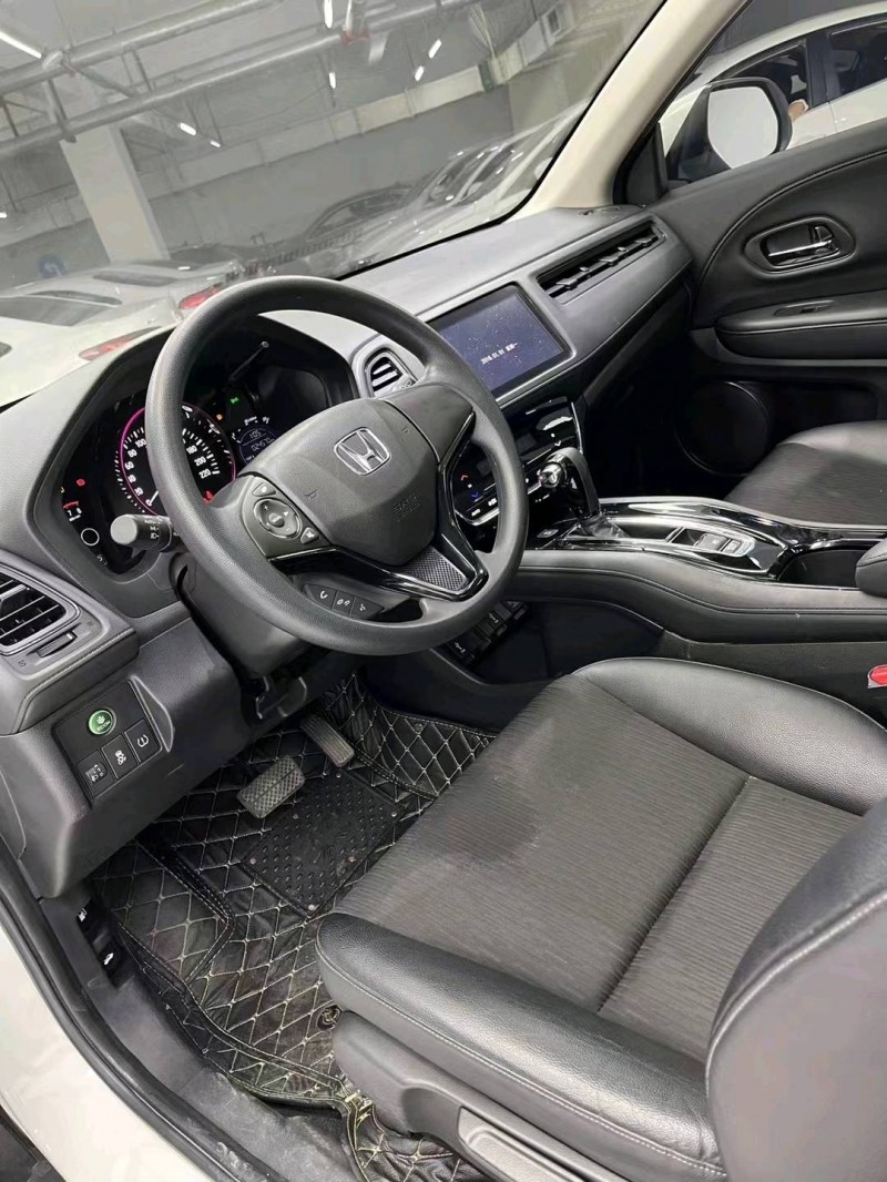 成都19年本田缤智6