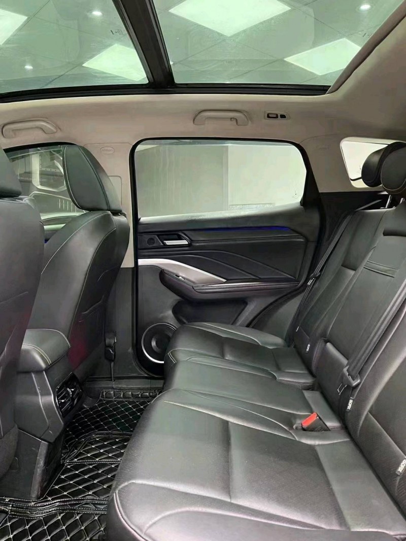 成都20年长城汽车WEY VV67