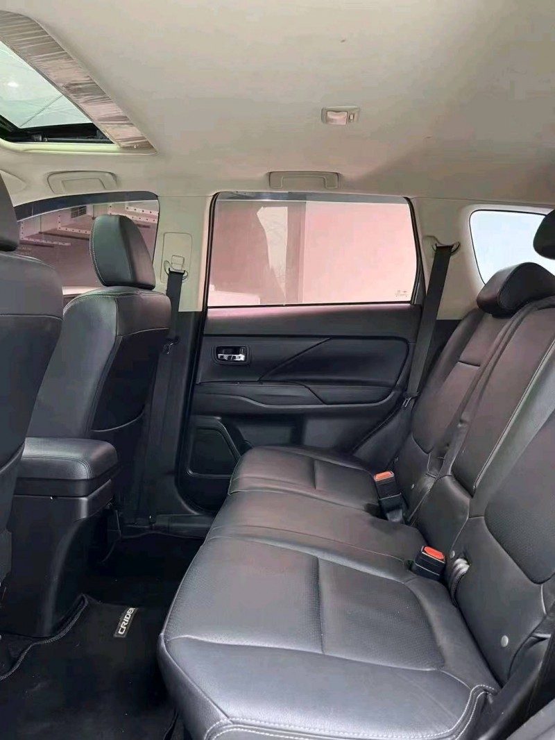 成都17年三菱欧蓝德7