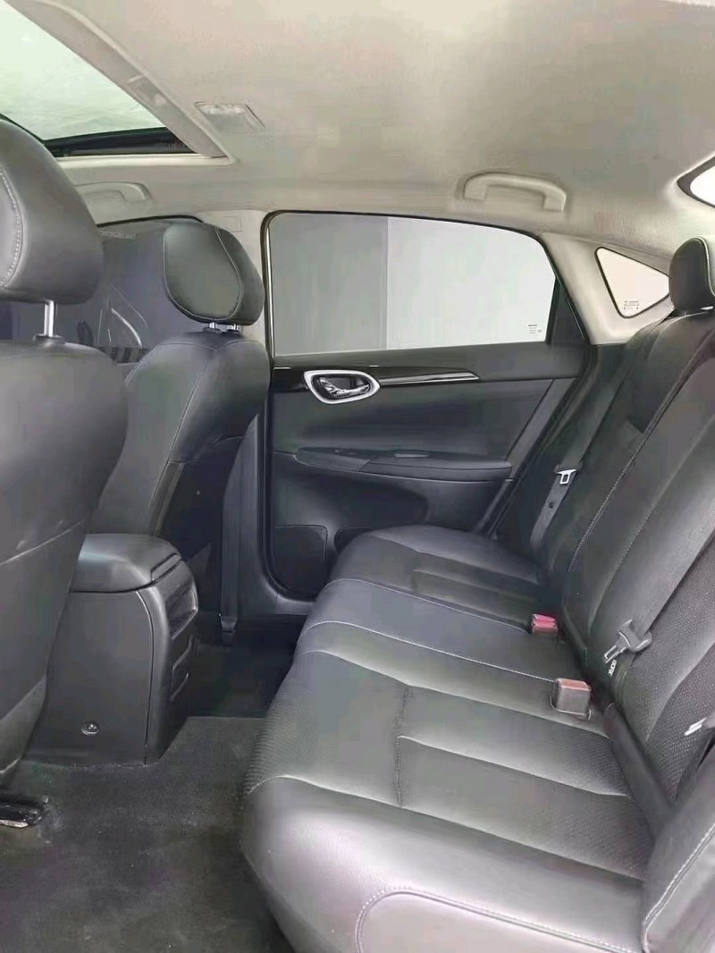 成都20年日产轩逸3