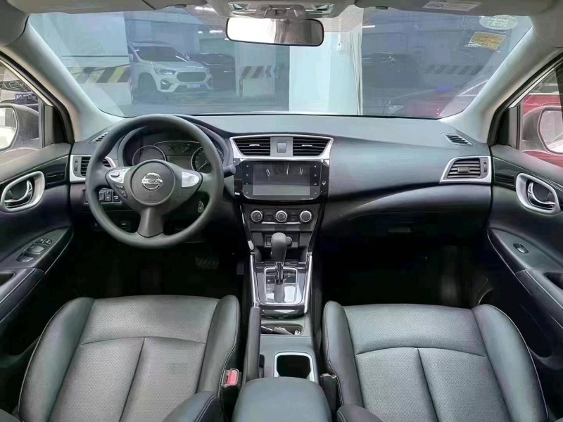 成都20年日产轩逸1