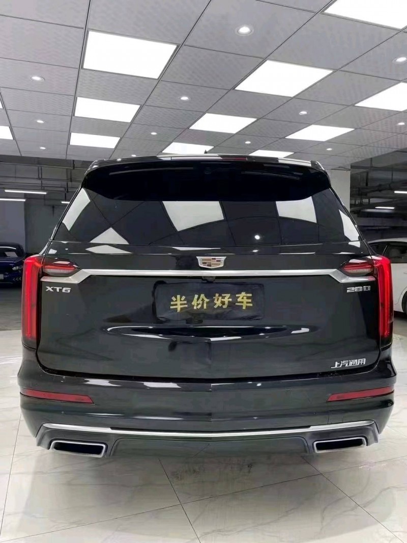 成都20年凯迪拉克XT65