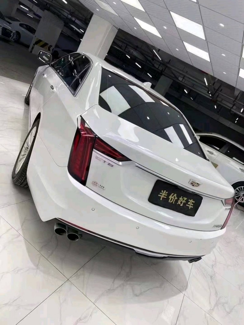 成都19年凯迪拉克CT64