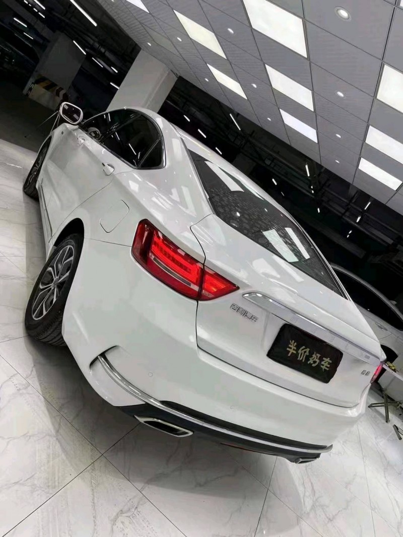 成都18年吉利博越4