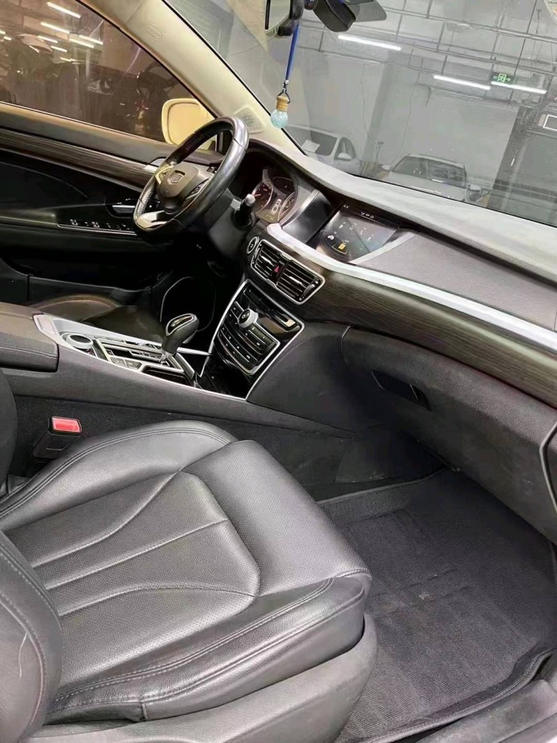 成都18年吉利博越8