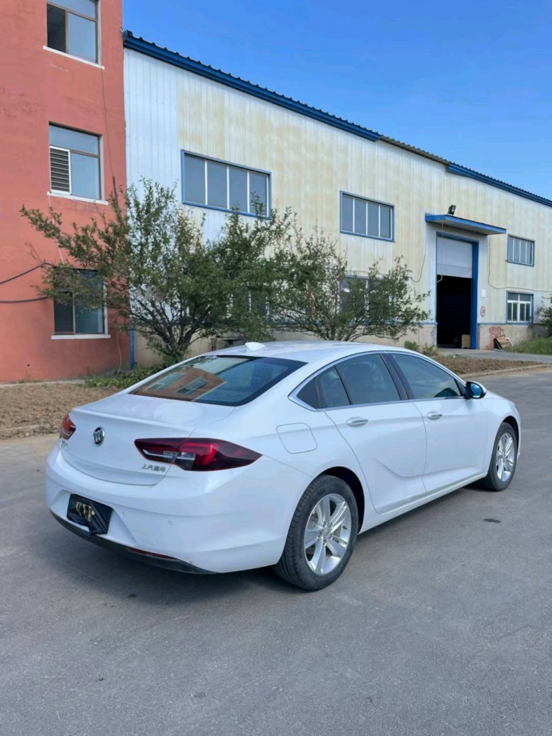 沈阳17年别克君威3