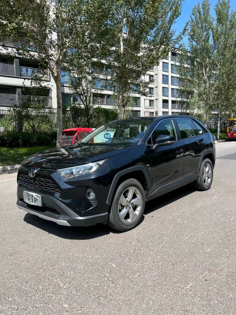 沈阳21年丰田RAV42